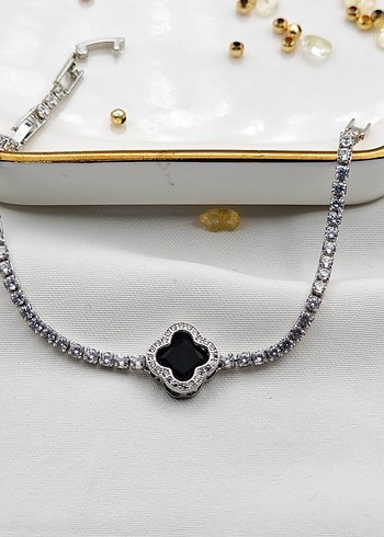 Mavi Çiçek Desenli Zincir Detaylı Kadın Bileklik - Görsel 2