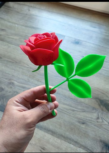 Kırmızı Yapay Gül Figürü - Görsel 3