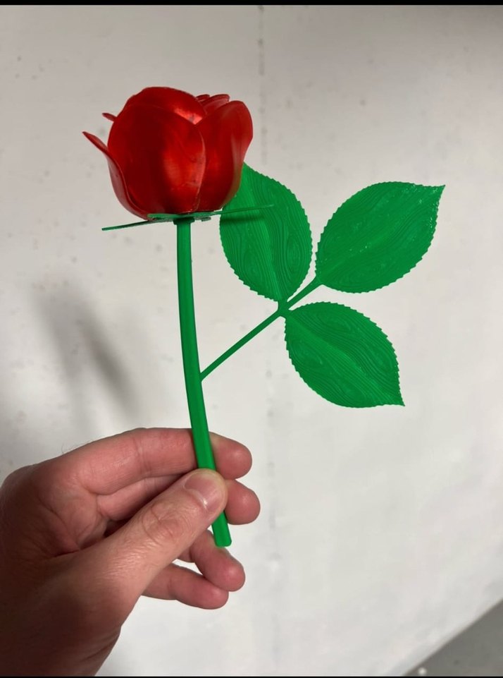 Kırmızı Yapay Gül Figürü - Görsel 2