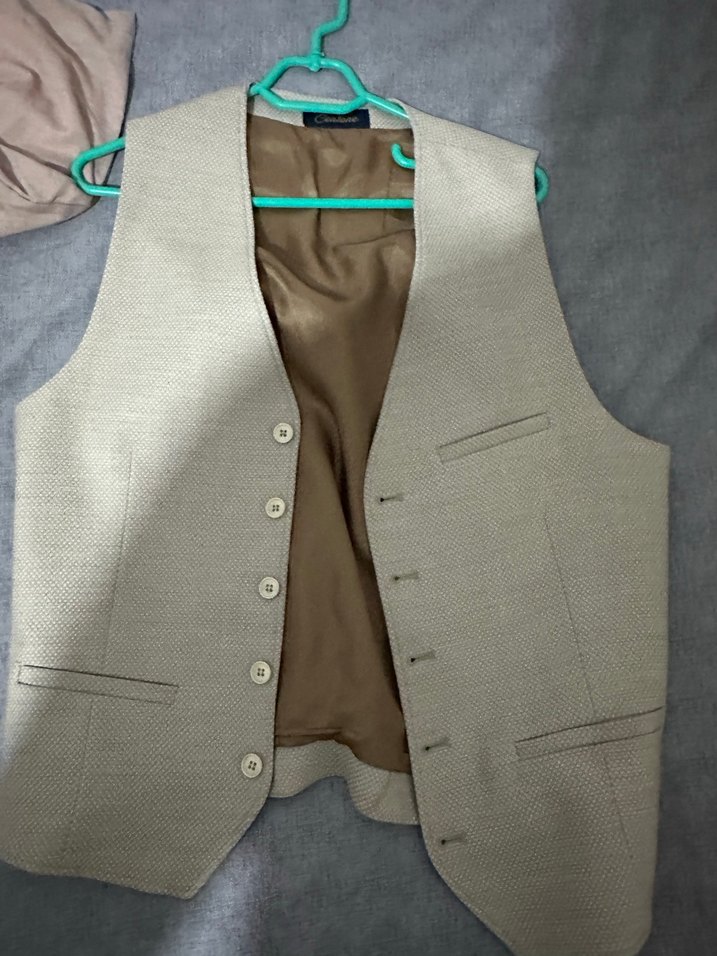 Bej Düğmeli Erkek Yelek - Görsel 3