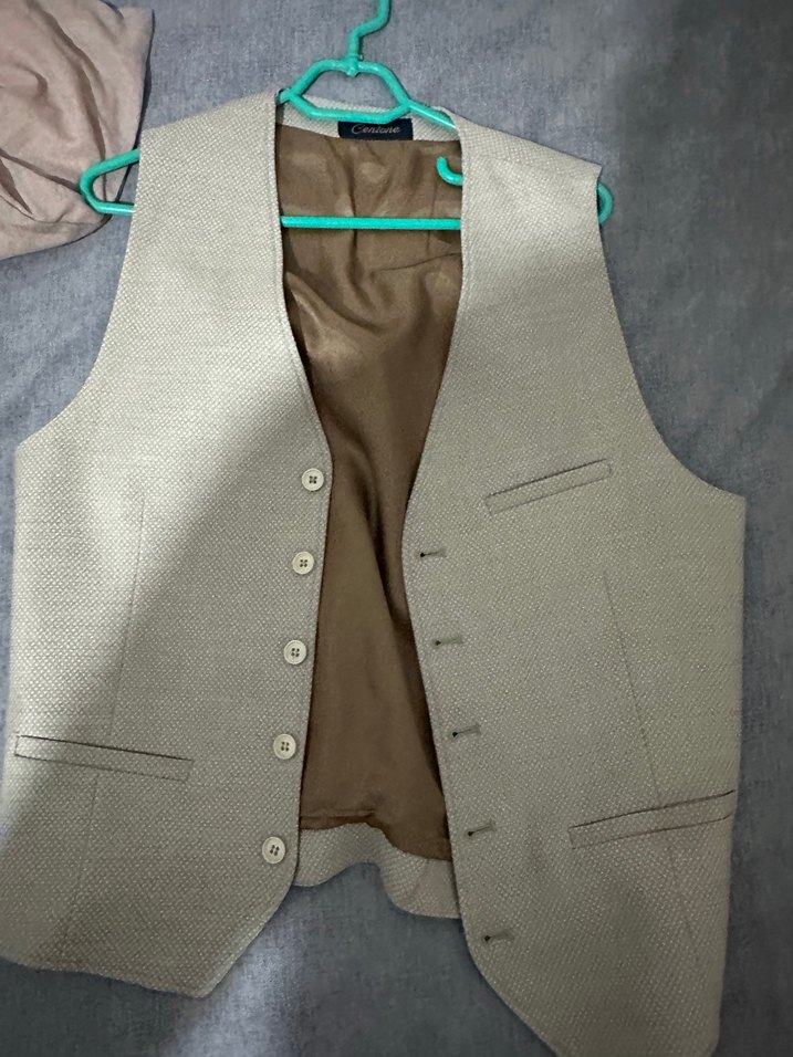 Bej Düğmeli Erkek Yelek - Görsel 2