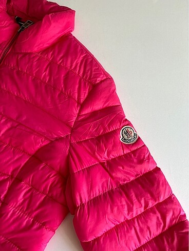 m Beden pembe Renk Moncler