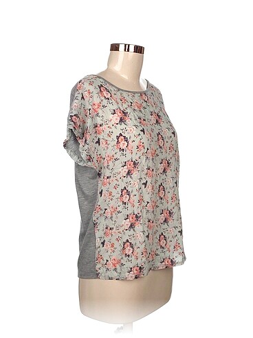 LC Waikiki LC Waikiki T-shirt %70 İndirimli.