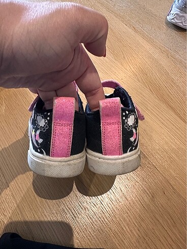 24 Beden Skechers spor ayakkabi