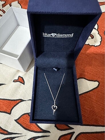 Blue diamond kalpli kolye