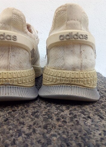 36 Beden beyaz Renk Adidas ayakkabı