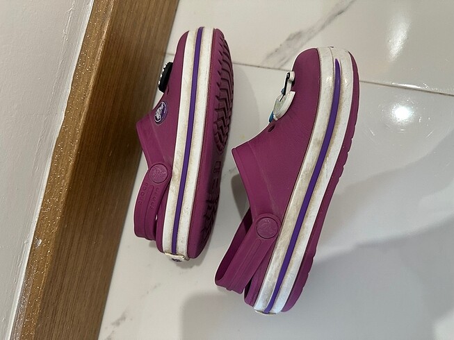 25 Beden Crocs C9 numara