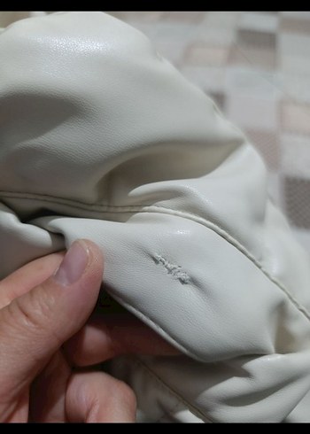 Kadın Beyaz Şişme Kısa Mont - Görsel 7