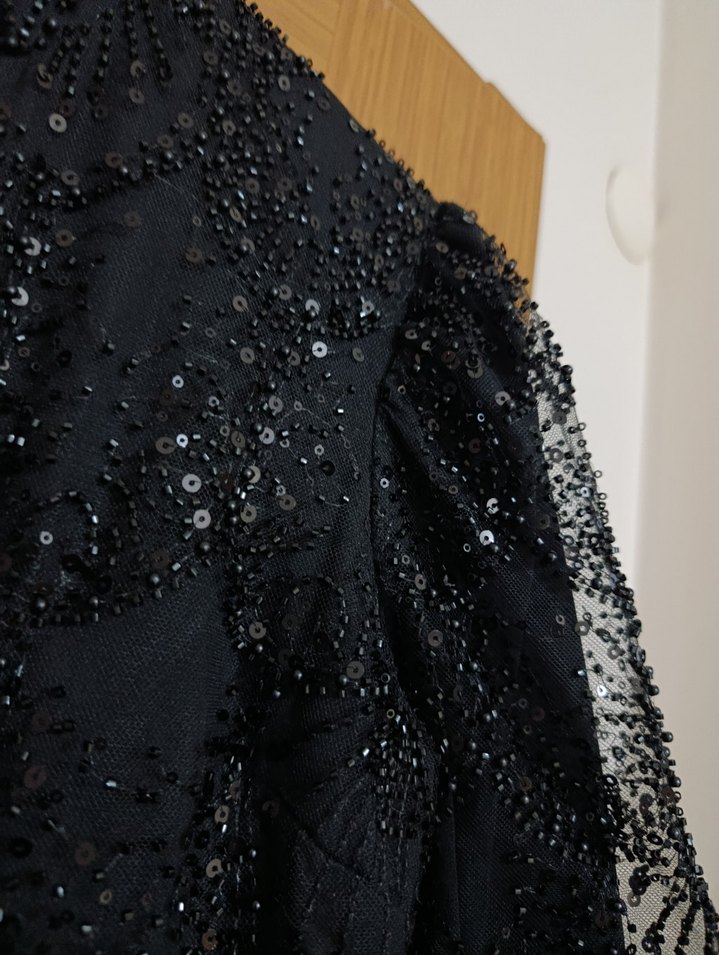 Uzun Siyah Boncuk İşlemeli Kadın Abiye Elbise - Görsel 5