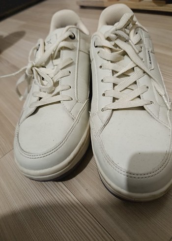 Beyaz Bağcıklı Kadın Spor Ayakkabı - Görsel 2