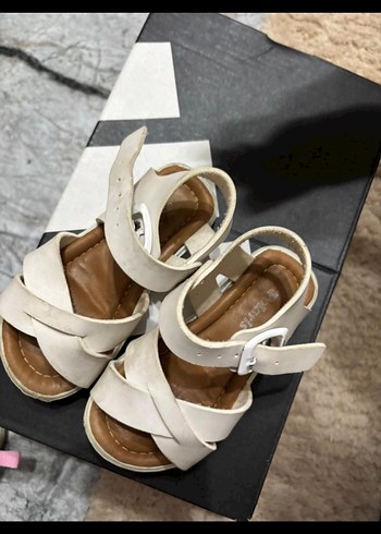 Kız Çocuk Beyaz Tokalı Sandalet polaris 22 numara - Görsel 2