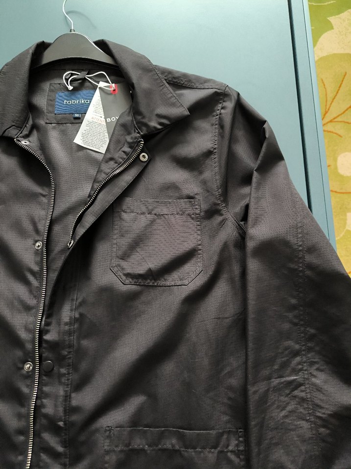 Fabrika marka Düğmeli Siyah Erkek Midi Ceket L beden - Görsel 3