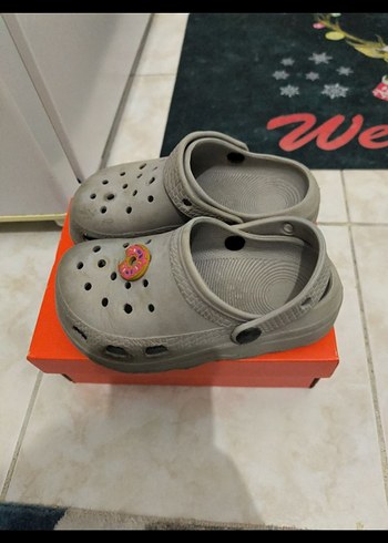 Kız Çocuk Gri Tokalı Terlik 28 numara - Görsel 2