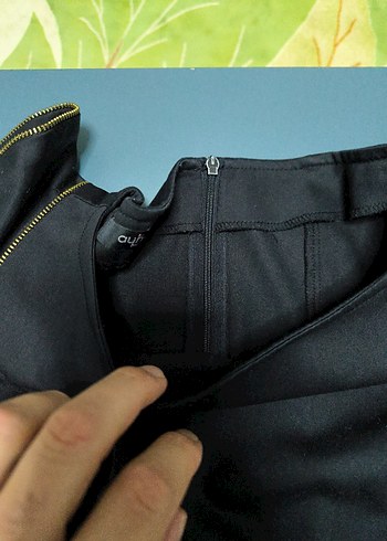 Siyah Kemerli Midi Straplez Elbise - Görsel 7