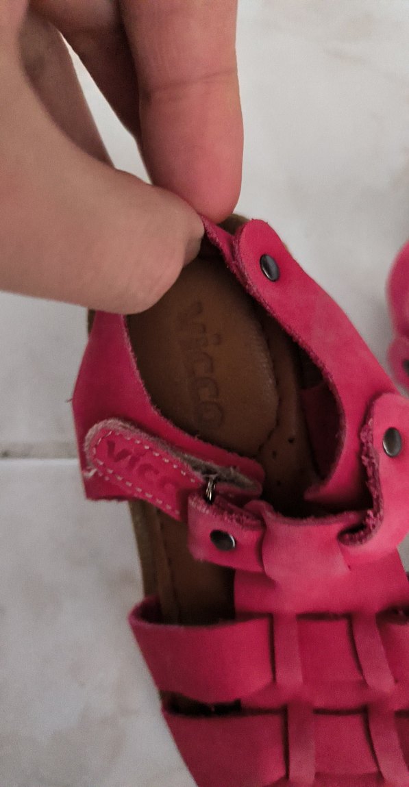 Pembe Süet Tokalı Kız Çocuk Sandalet - Görsel 2