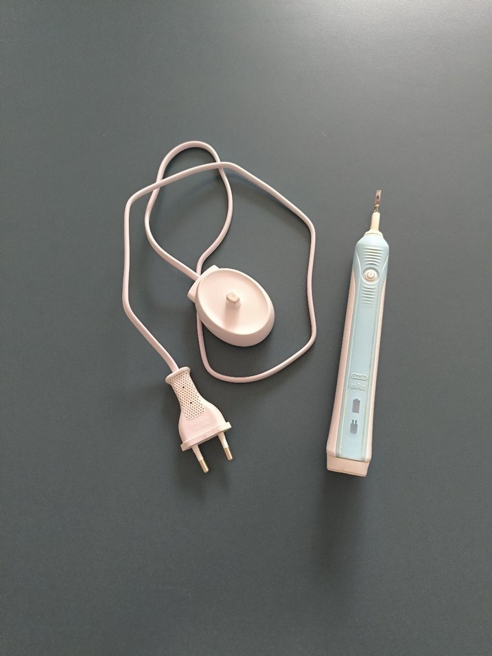 Beyaz Pastel Renkli Elektrikli Diş Fırçası - Görsel 5