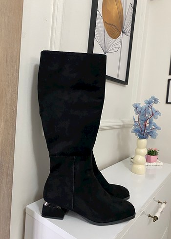 Siyah Süet Çizme - Görsel 2