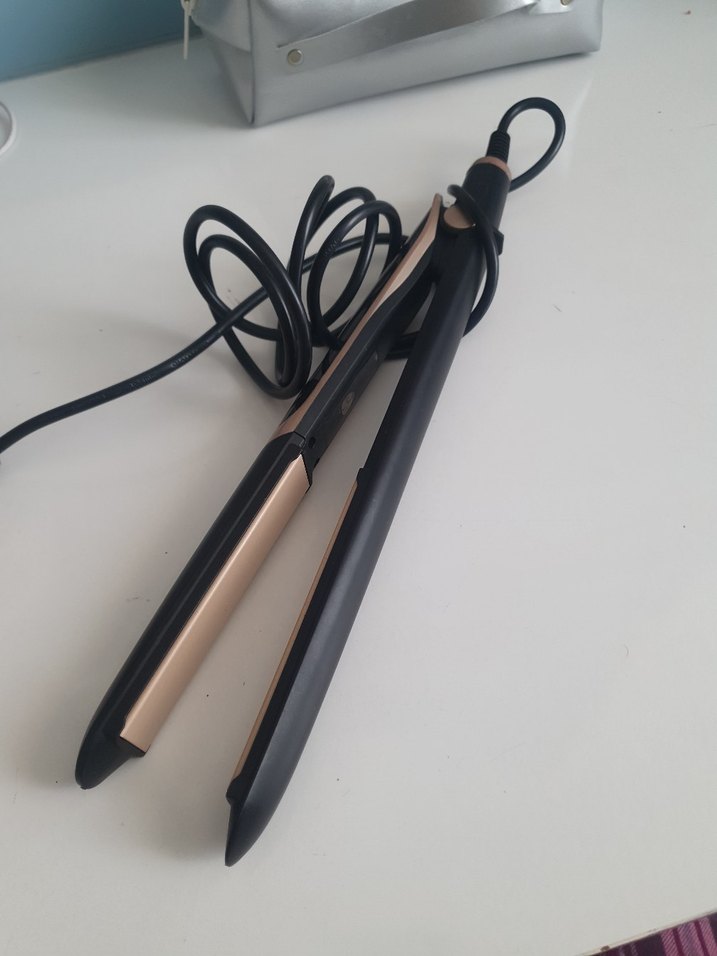 Siyah Saç Düzleştirici - Görsel 4