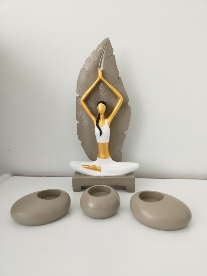 Gri ve Beyaz Yoga Figürlü Mumluk Seti Biblo - Görsel 2
