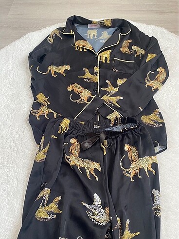 Kadın pijama takımı
