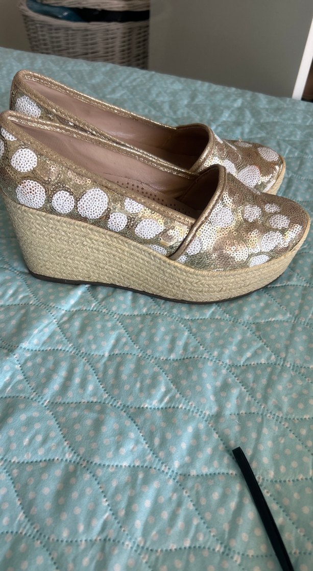 Altın Rengi pul Detaylı Dolgu Topuk Kadın Babet - Görsel 2