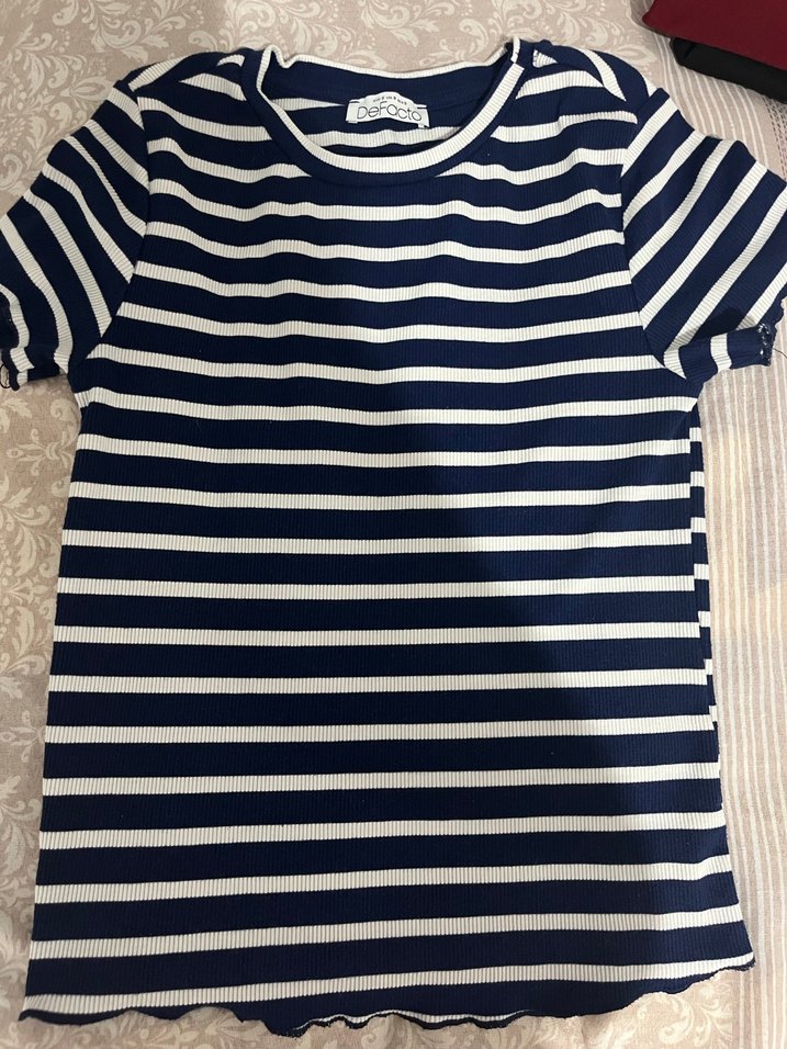 Lacivert Beyaz Çizgili Kadın Tişört - Görsel 2