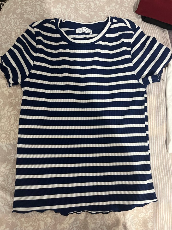 Lacivert Beyaz Çizgili Kadın Tişört - Görsel 3