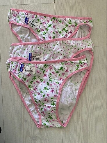 üçlü olarak Seher yıldızı bikini kilot 5 numara beden