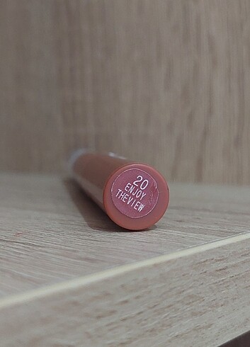 Beden Maybelline superstay ink crayon ruj