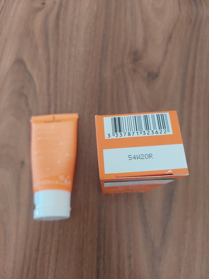 Vichy Capital Soleil SPF 50 Güneş Kremi - Görsel 2