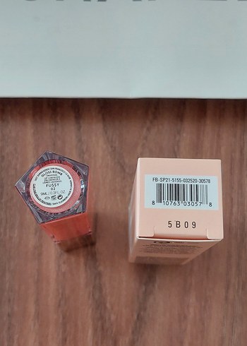 Fenty Beauty gloss bomb dudak parlatıcısı - Görsel 2