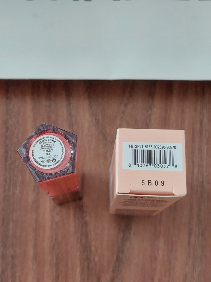 Fenty Beauty gloss bomb dudak parlatıcısı - Görsel 2