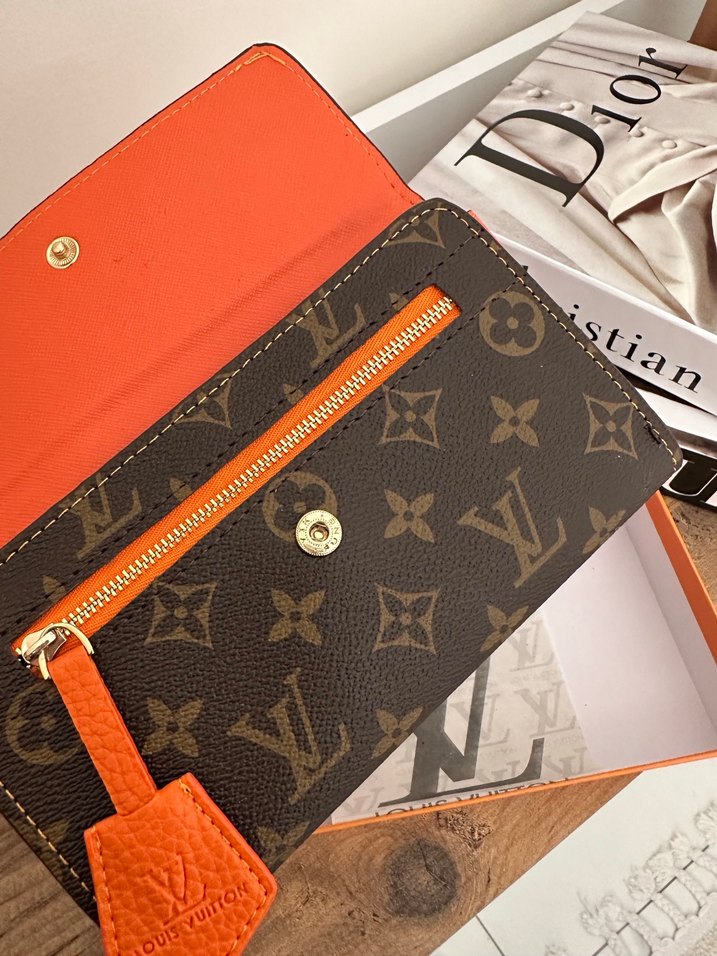 Louis Vuitton Kadın Kahverengi Deri Cüzdan - Görsel 3