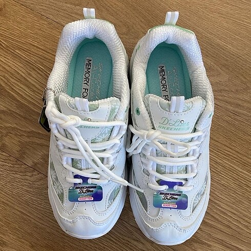 38 Beden beyaz Renk SKECHERS SPOR AYAKKABI