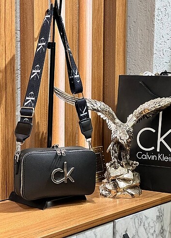 Calvin Klein çanta 