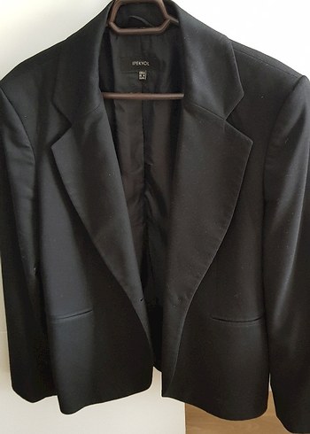 Siyah Düğmeli Kadın Blazer Ceket