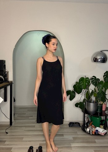 Siyah Uzun Askılı Elbise - Görsel 3