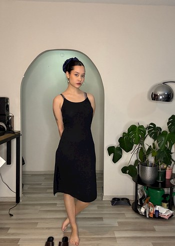 Siyah Uzun Askılı Elbise - Görsel 2