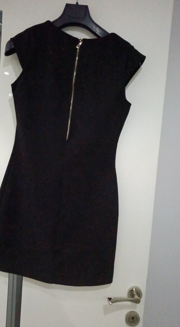 Siyah Midi Yüksek Yakalı Kolsuz Elbise - Görsel 2