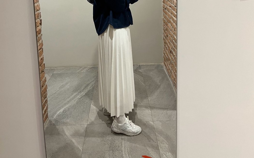 Beyaz Piliseli Uzun Etek - Görsel 3