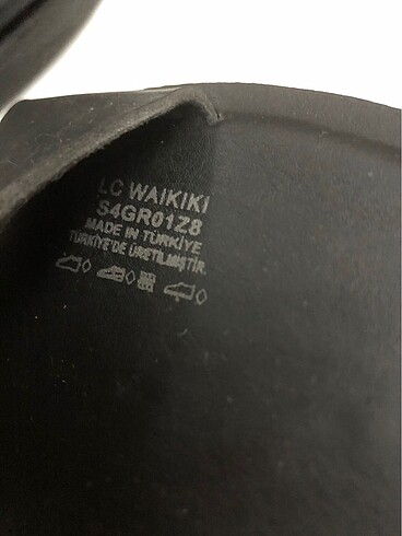 LC Waikiki 36-37-38-39-40-41 numaraları mevcut