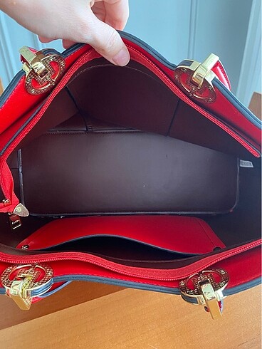  Beden kırmızı Renk Kol çantası kırmızı şık Susen marka Dubai