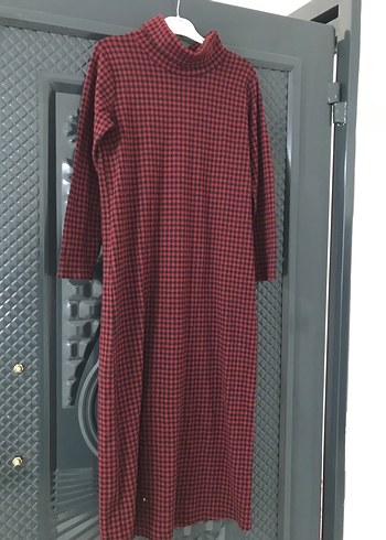 Kırmızı Kareli Balıkçı Yaka triko elbise - Görsel 3