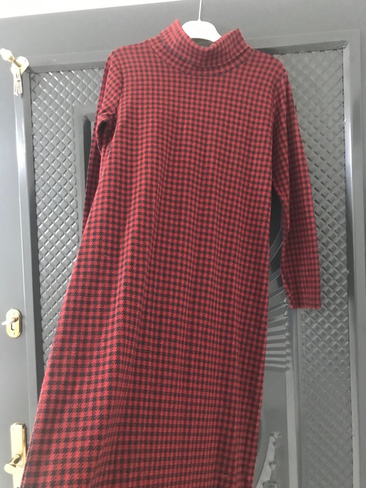 Kırmızı Kareli Balıkçı Yaka triko elbise - Görsel 5