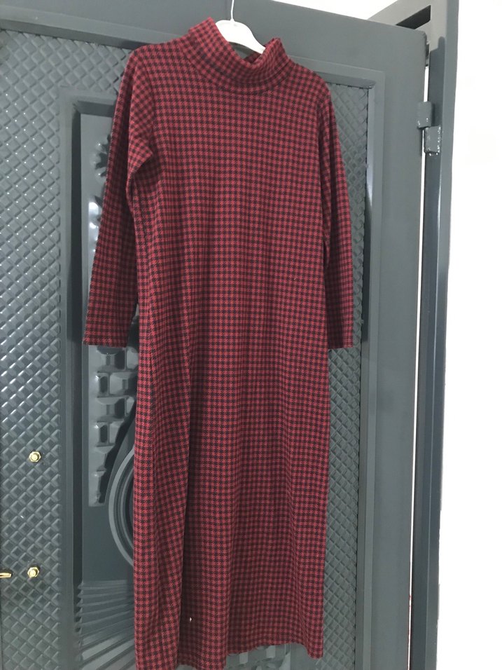 Kırmızı Kareli Balıkçı Yaka triko elbise - Görsel 3