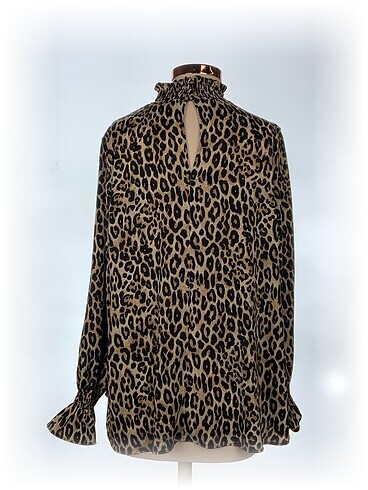 xl Beden H&M Bluz %70 İndirimli.