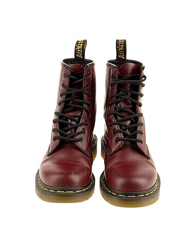 37 Beden Dr. Martens Bot %70 İndirimli.