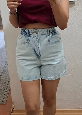 LC Waikiki Denim şort.