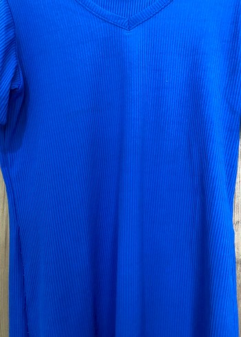 Mavi V Yaka Kısa Kollu Tişört - Görsel 2