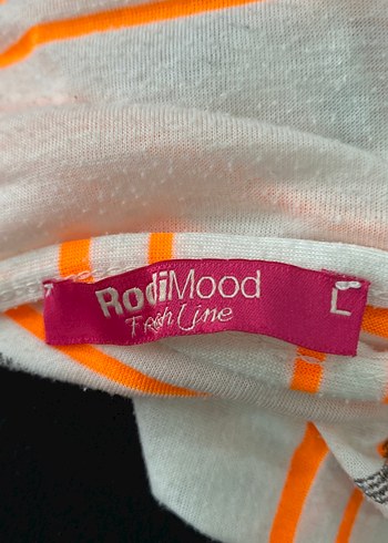 Turuncu Çizgili Tişört - Görsel 3